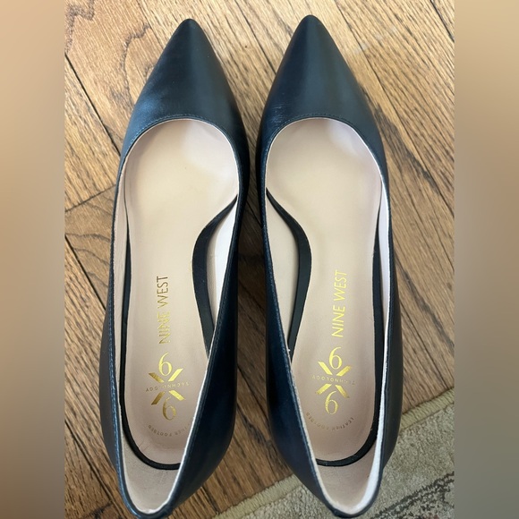 Nine West Black Soho Pump - 7 - Picture 2 of 7